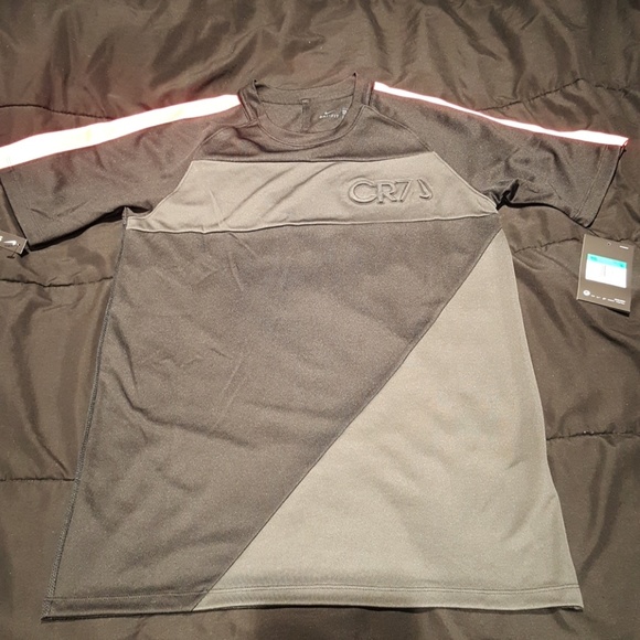 ⛔SOLD⛔ Nike CR7 Dri-Fit Training Top NWT - Picture 3 of 8